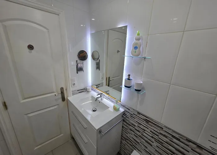 Jacaranda 2 By Sea And Beach, Pool, Very Central, Dishwasher, Wifi, Fantastic Seaview