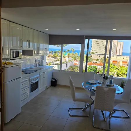 Jacaranda 2 By Sea And Beach, Pool, Very Central, Dishwasher, Wifi, Fantastic Seaview Appartamento *