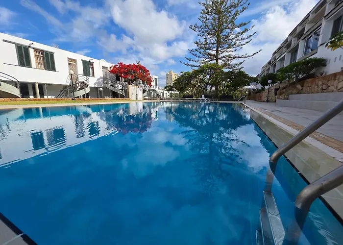 Jacaranda 2 By Sea And Beach, Pool, Very Central, Dishwasher, Wifi, Fantastic Seaview