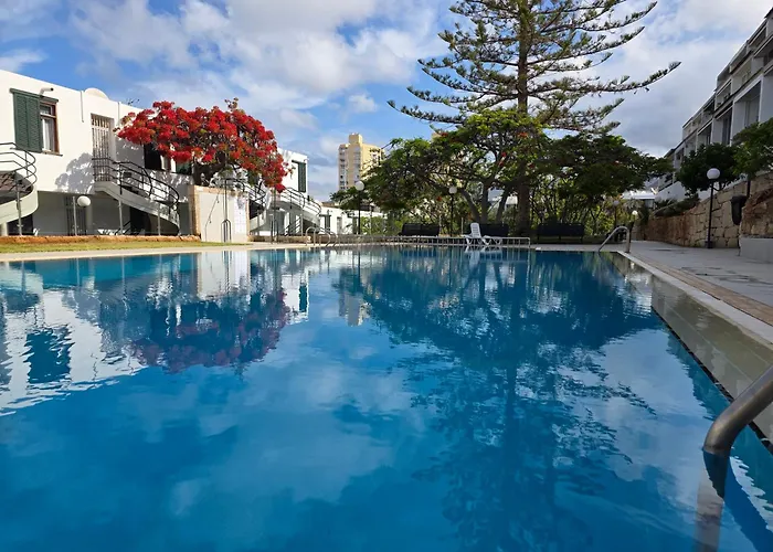 Jacaranda 2 By Sea And Beach, Pool, Very Central, Dishwasher, Wifi, Fantastic Seaview Appartement *
