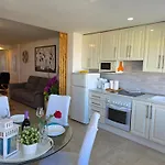 Jacaranda 2 By Sea And Beach, Pool, Very Central, Dishwasher, Wifi, Fantastic Seaview Appartement
