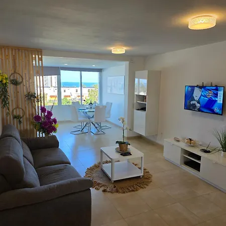 Lägenhet Jacaranda 2 By Sea And Beach, Pool, Very Central, Dishwasher, Wifi, Fantastic Seaview *